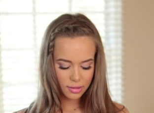 Liza Rowe Biography, Age, Images, Height, Figure, Net Worth