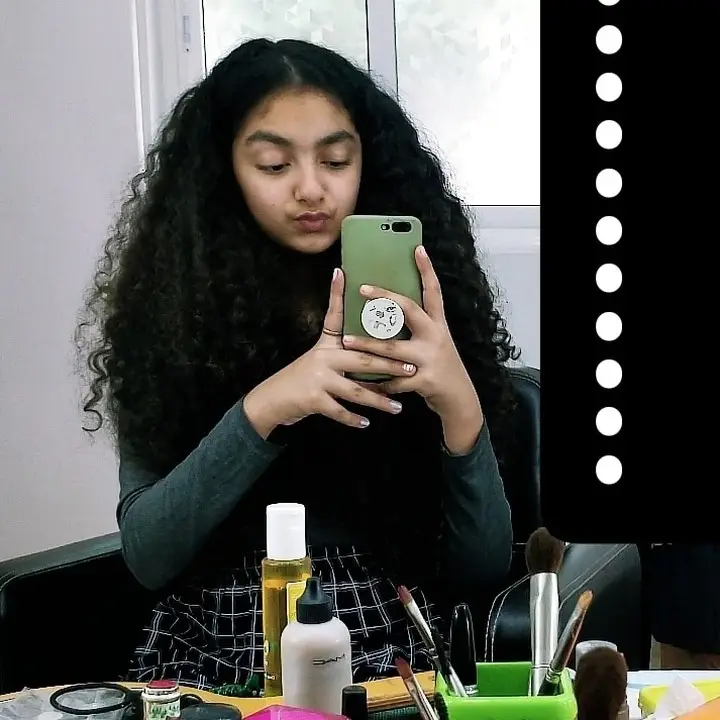 Hiya Davey (Child Actress) Biography, Age, Height, Net Worth