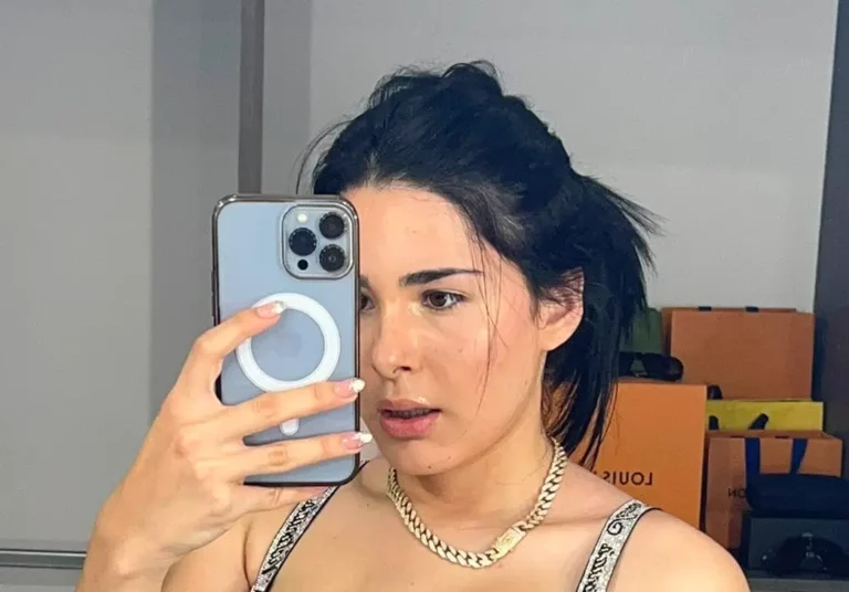 Adriana Olivarez (Model) Biography, Age, Family, Images, Net Worth