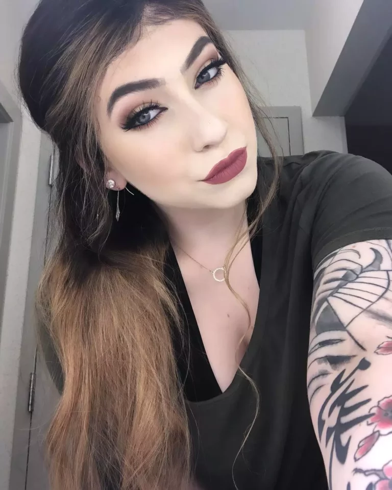 Amilia Onyx Biography, Age, Images, Height, Figure, Net Worth