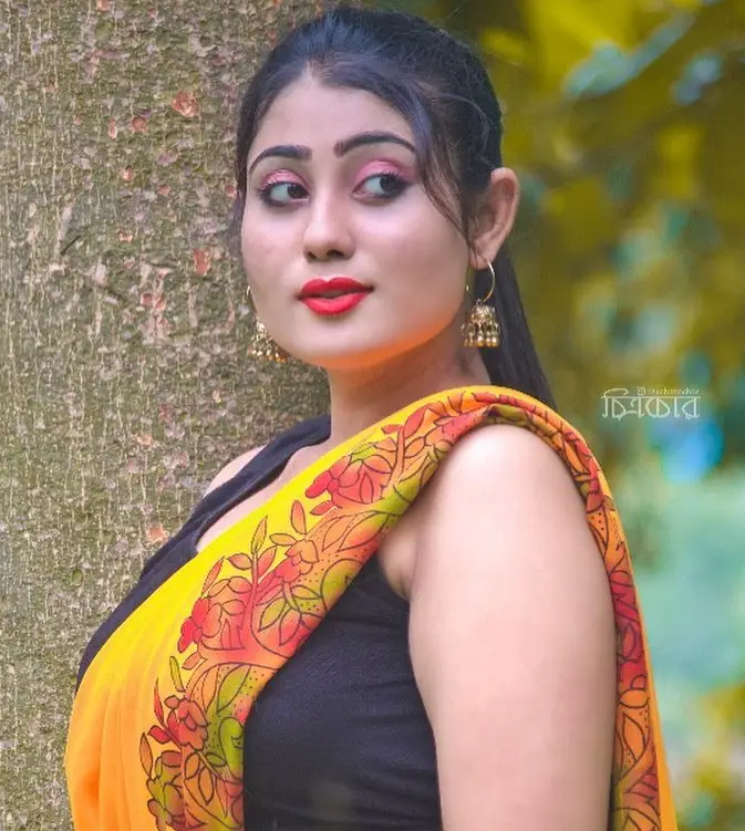 Soumi Saha Biography, Age, Family, Image, Net Worth