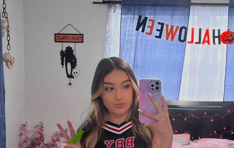 Violet Gems Biography, Age, Family, Images, Net Worth