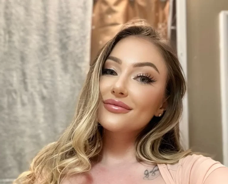 Aria Six (Model) Biography, Age, Height, Net Worth