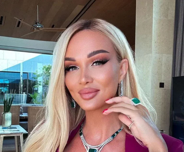 Victoria Lopyreva Biography, Age, Height, Weight, Net Worth