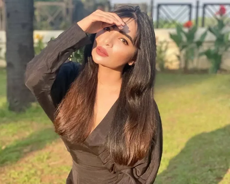 Aaditi Kohli Biography, Age, Family, Images, Net Worth