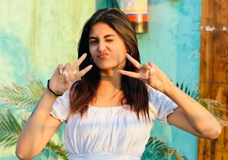 Aditi Tripathi Biography, Age, Height, Figure, Net Worth