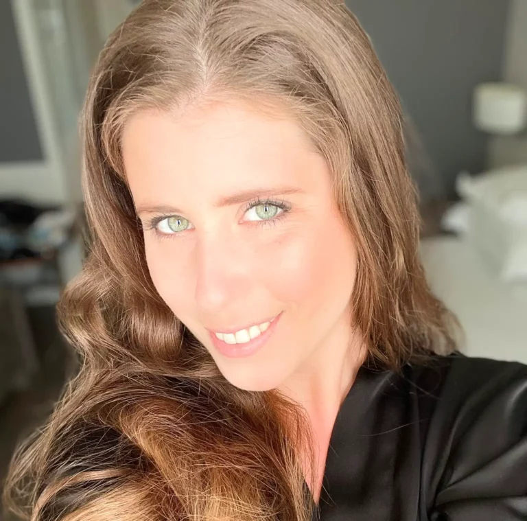 Lady Lyne Biography, Age, Images, Height, Figure, Net Worth