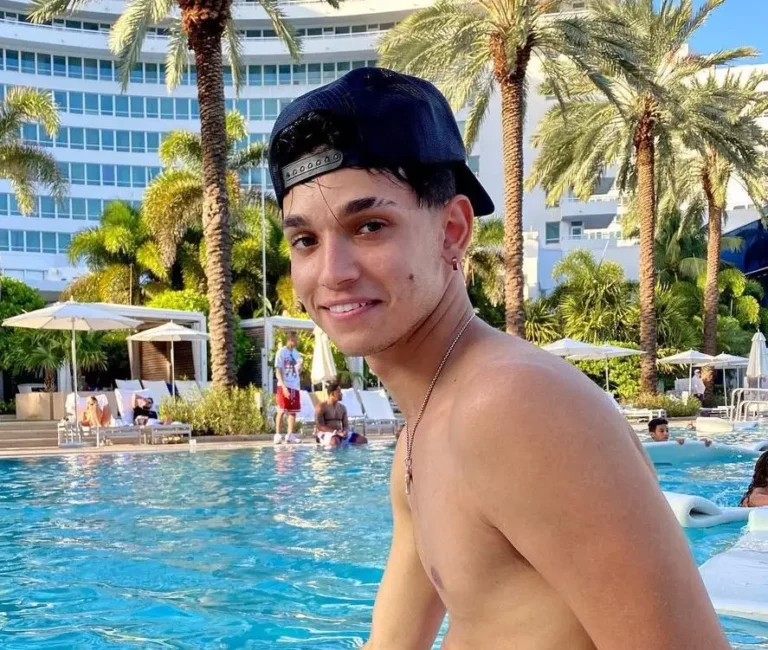 Lucas Dobre Biography, Age, Height, Figure, Net Worth