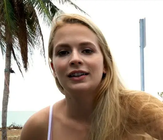 Sloan Harper Biography, Age, Images, Height, Figure, Net Worth