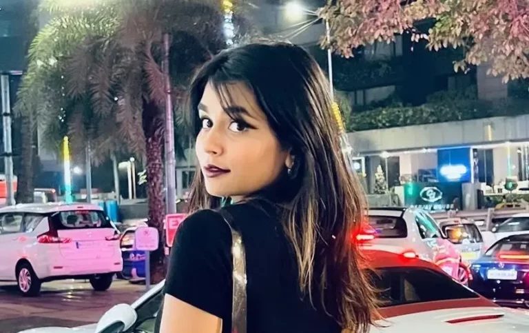 Vidhi Kothari Biography, Age, Height, Figure, Net Worth