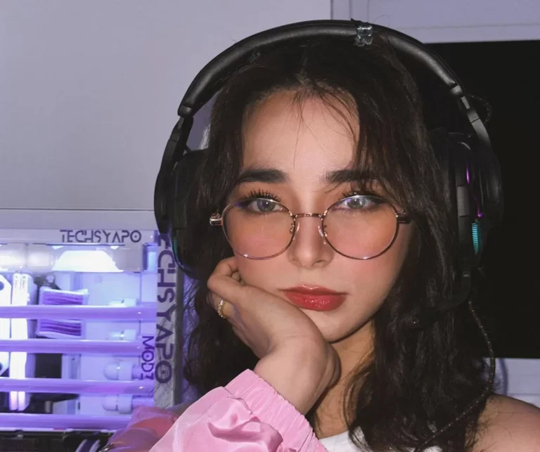 AJ Raval Biography, Age, Height, Figure, Net Worth