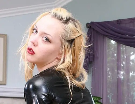 Annette Schwarz Biography, Age, Height, Figure, Net Worth