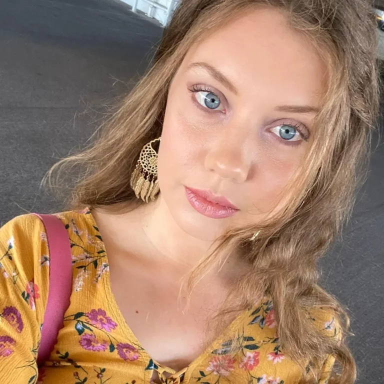 Elena Koshka Biography, Age, Images, Height, Figure, Net Worth