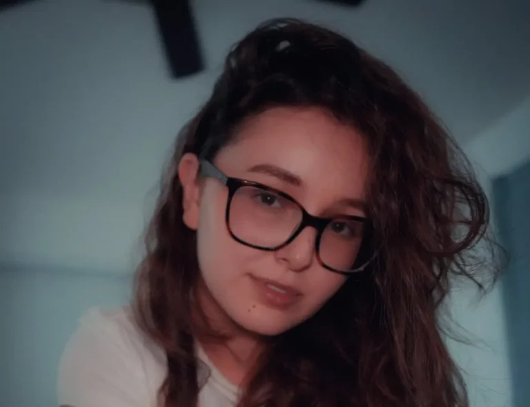 Leana Lovings Biography, Age, Images, Height, Figure, Net Worth