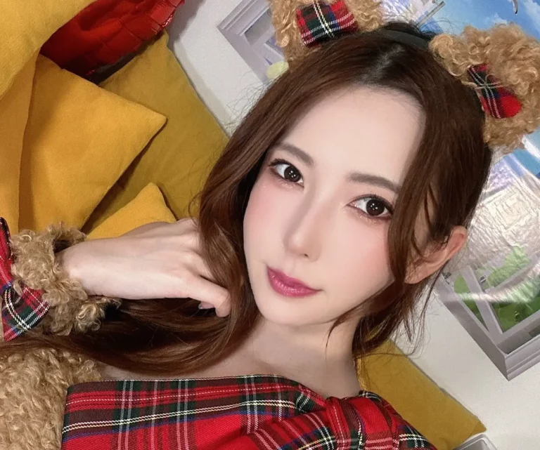 Yui Hatano Biography, Age, Family, Images, Net Worth