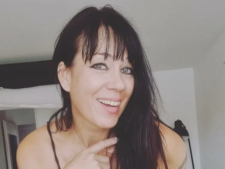 Adeline Lafouine Biography, Age, Height, Figure, Net Worth