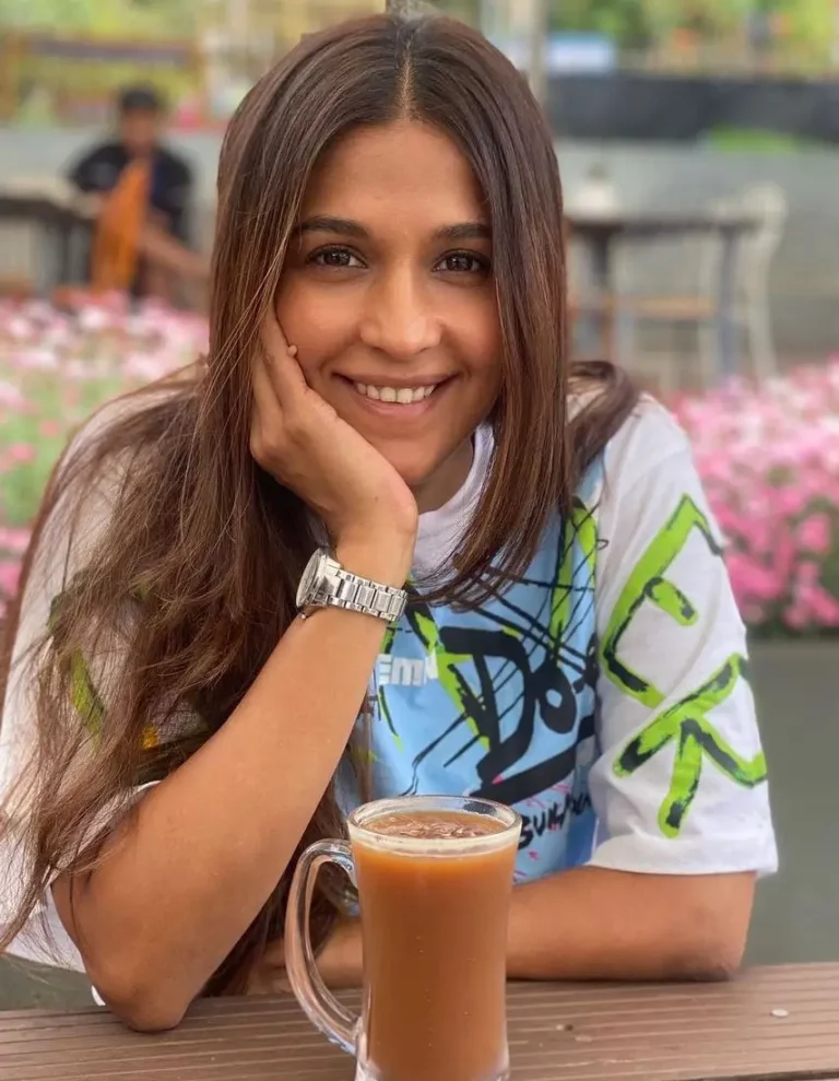 Harleen Sethi (Actress) Biography, Age, Family, Figure, Net Worth