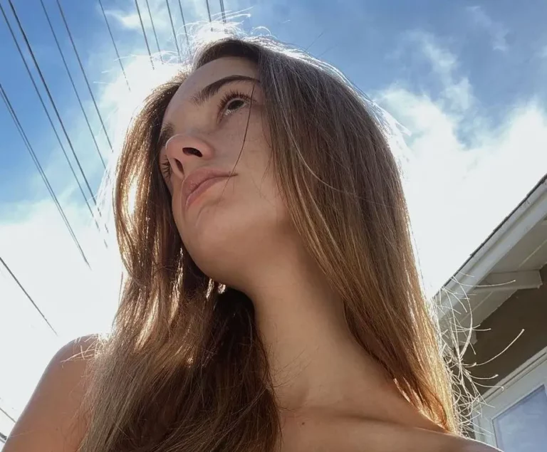 Makenzie Raine Biography, Age, Height, Figure, Net Worth