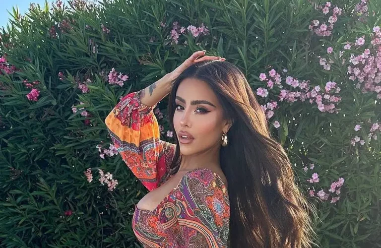 Chloe Saxon Biography, Age, Height, Figure, Net Worth