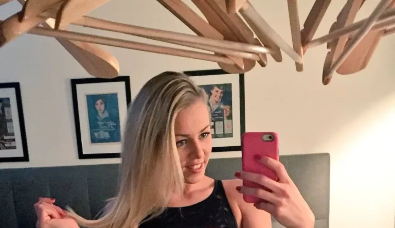 Christen Courtney Biography, Age, Family, Images, Net Worth