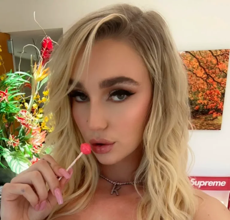 Kendra Sunderland Biography, Age, Family, Images, Net Worth