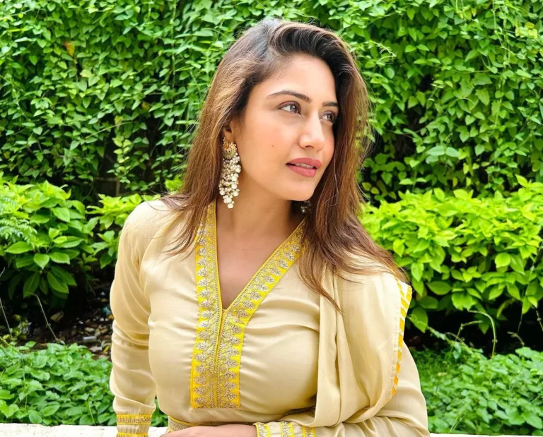 Surbhi Chandna Biography, Age, Height, Figure, Net Worth