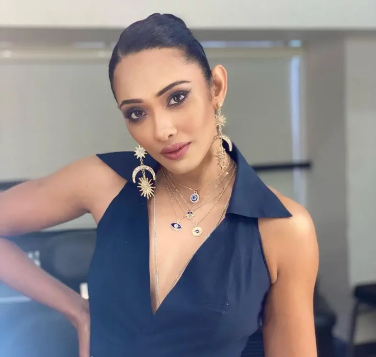 Yureni Noshika Biography, Age, Height, Figure, Net Worth