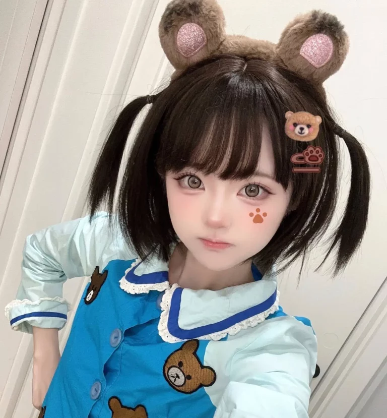 Xiaorou SeeU Biography, Age, Height, Figure, Net Worth