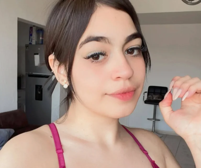 CAROLINA GONZALEZ Biography, Age, Height, Figure, Net Worth