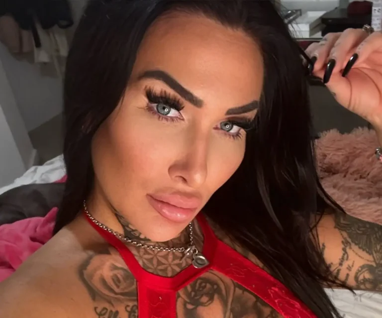 Ella Bella Biography, Age, Height, Figure, Net Worth