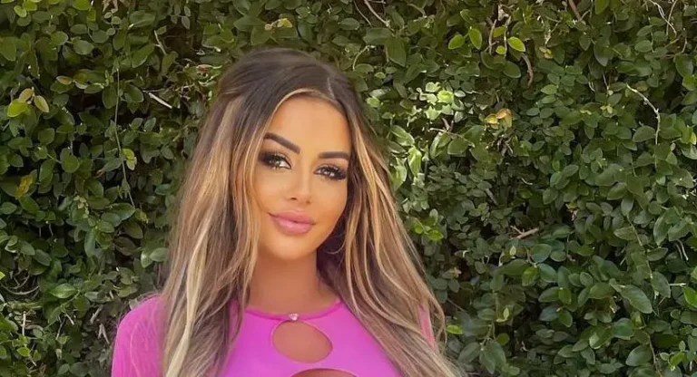Juli Annee (Julianne Kissinger) Biography, Age, Height, Figure, Net Worth