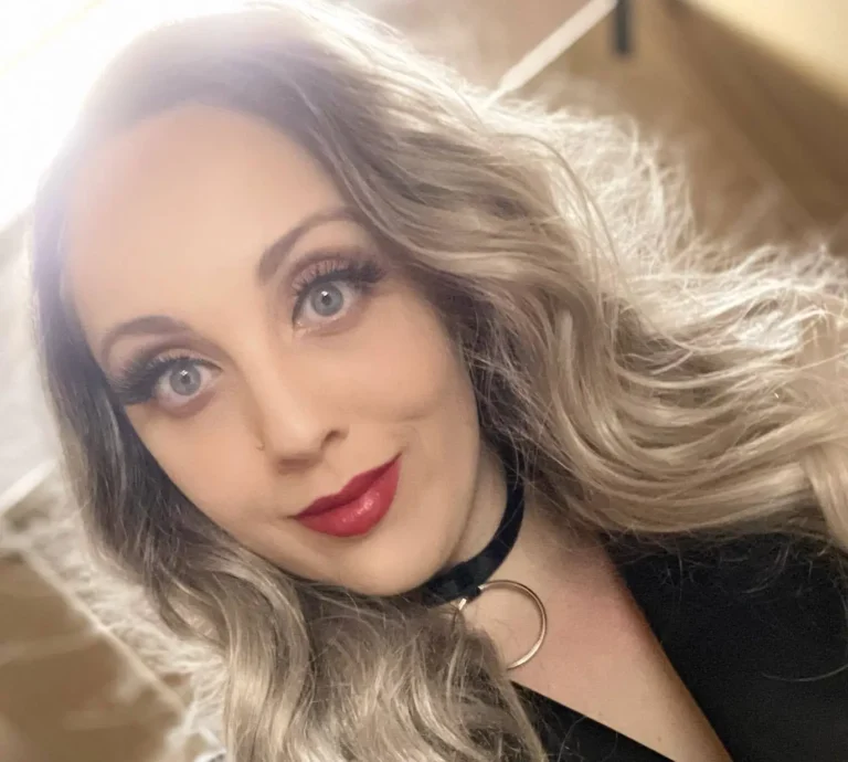 Nickey Huntsman Biography, Age, Images, Height, Figure, Net Worth