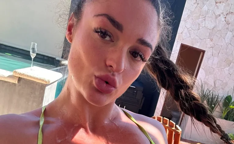 Rose Fit Biography, Age, Height, Figure, Net Worth