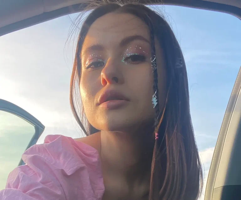 Skye Young Biography, Age, Height, Figure, Net Worth