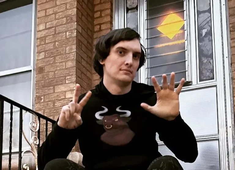 AC7IONMAN (Aaron Travis) Biography, Age, Height, Figure, Net Worth