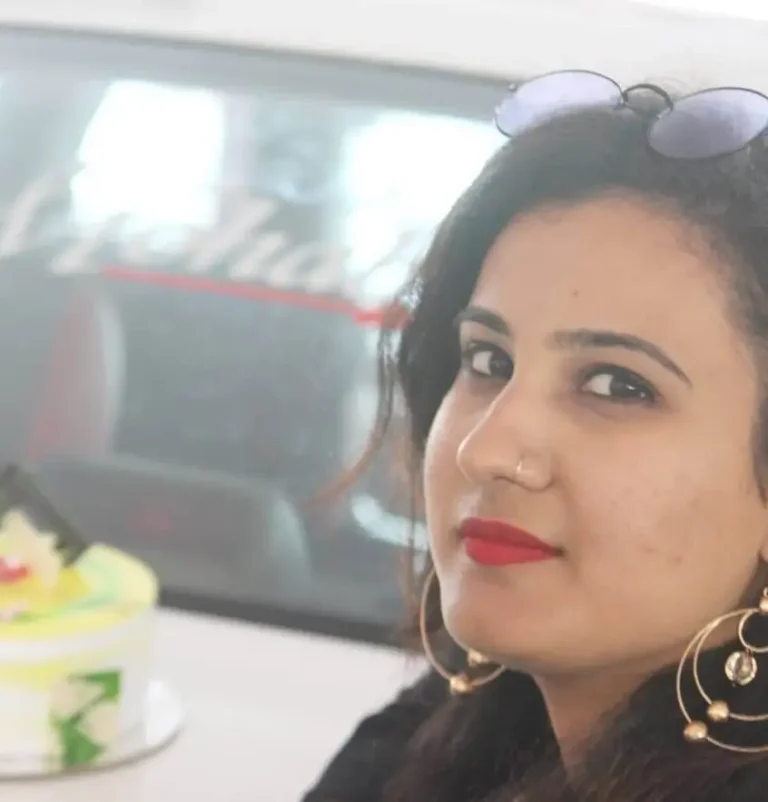 Anmol Khan Biography, Age, Images, Height, Figure, Net Worth