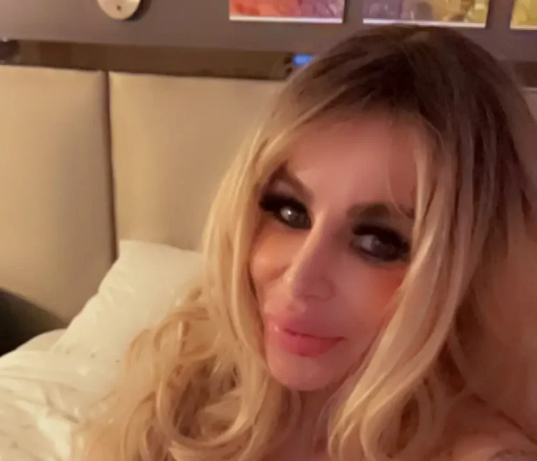 Danielle Derek Biography, Age, Family, Images, Net Worth