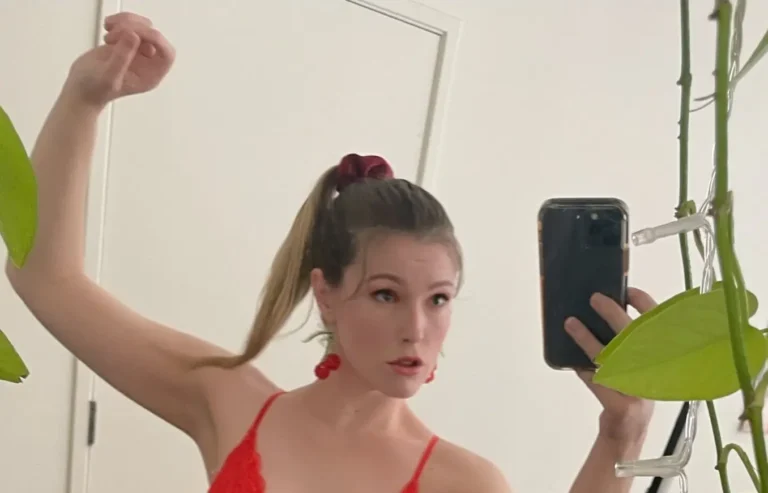 Ella Nova Biography, Age, Height, Figure, Net Worth