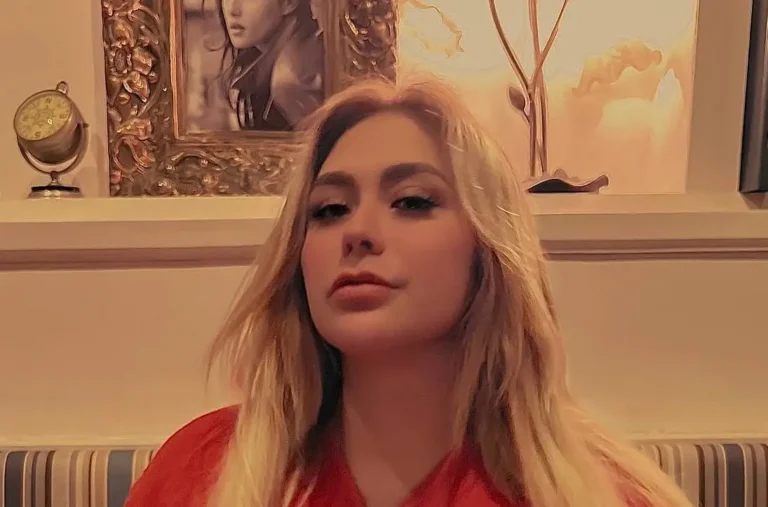 FÁTIMA SEGOVIA Biography, Age, Height, Figure, Net Worth