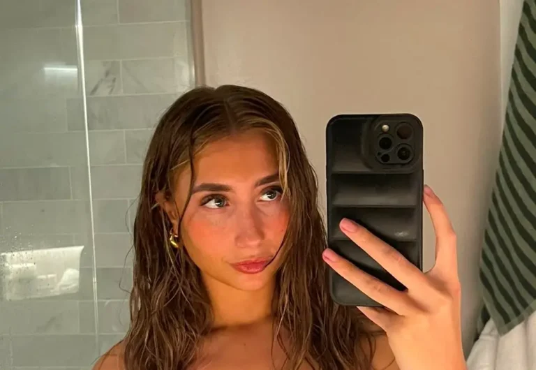 LILY PHILLIPS Biography, Age, Height, Figure, Net Worth