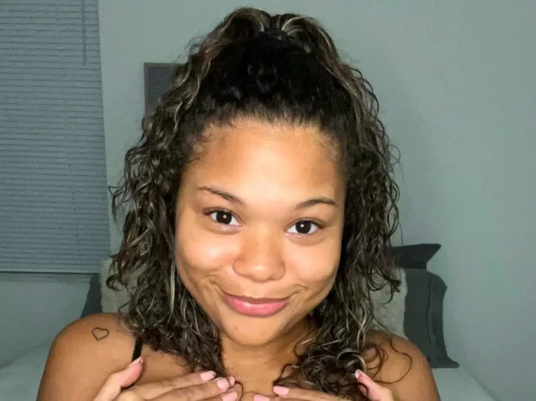 Michelle Anderson (Miche Anderson) Biography, Age, Family, Images, Net Worth