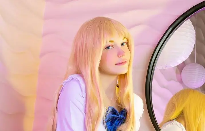 Murrning Glow (Cosplayer) Biography, Age, Height, Net Worth