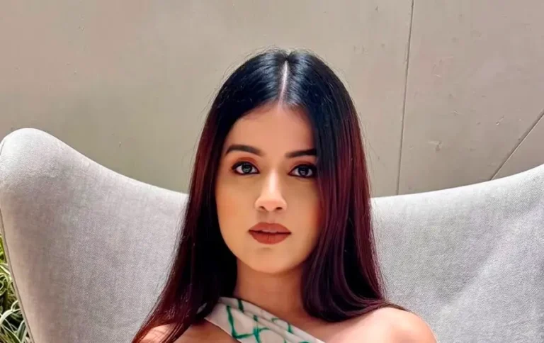 Nidhi Chaudhary Biography (Youtuber), Age, Family, Figure, Net Worth