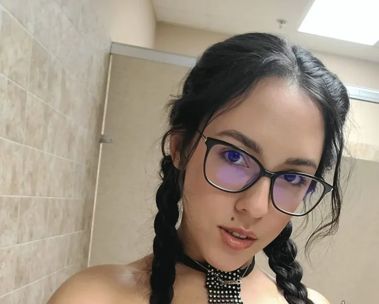 Selena Ivy Biography, Age, Height, Figure, Net Worth