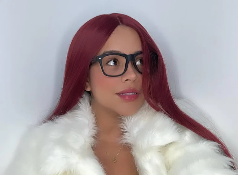 Yury Micole (aviianiiwater) Biography, Age, Height, Figure, Net Worth