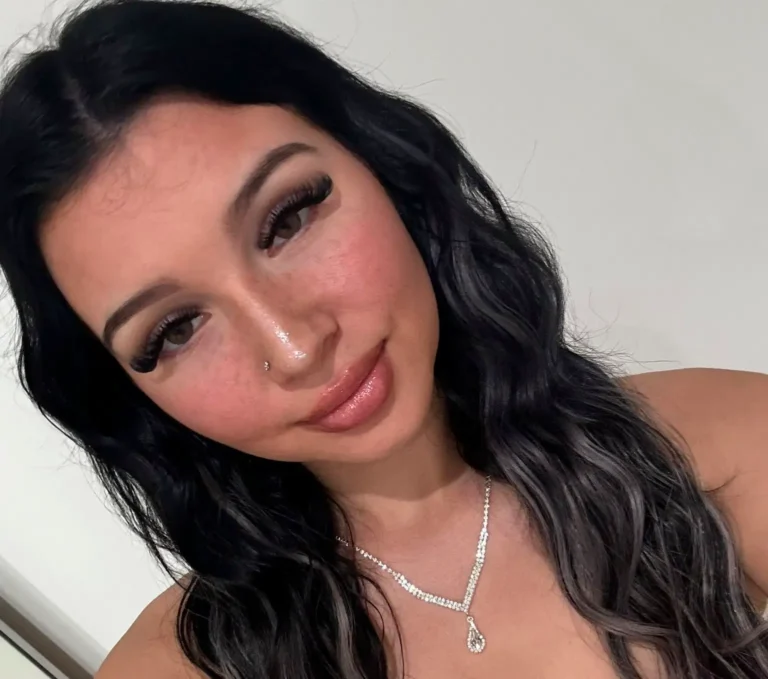 Bailey Blaze (Bella Blaze) Biography, Age, Height, Figure, Net Wort