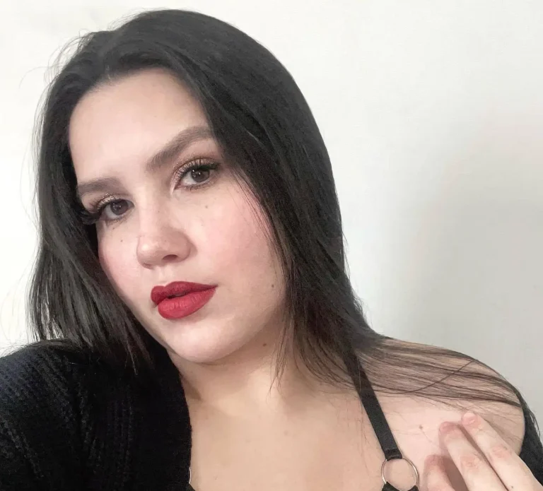 Yasmin Lapin Biography, Age, Family, Images, Net Worth